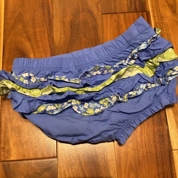 Girl’s Size 12-18 Months Ruffle Bummies Bundle of 2: Blue/Green & Navy Polkadot - Picture 2 of 7